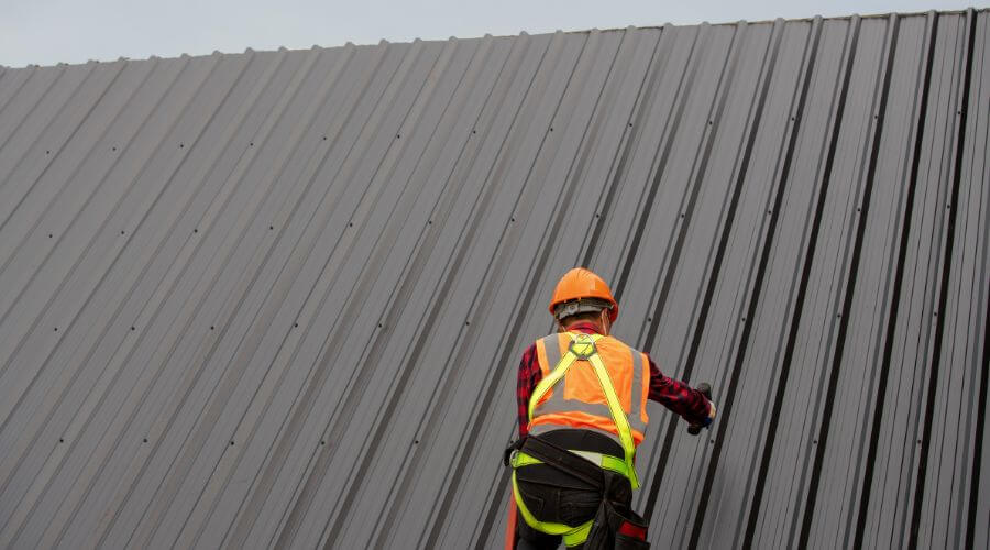 Professional gutter cleaning in Bernhards Bay, NY